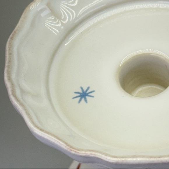 Casafina Portugal The Nutcracker  
Christmas Candy Cane Candleholder - Picture 6 of 8